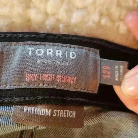 TORRID high waisted skinny jeans, 12R - Picture 4 of 5